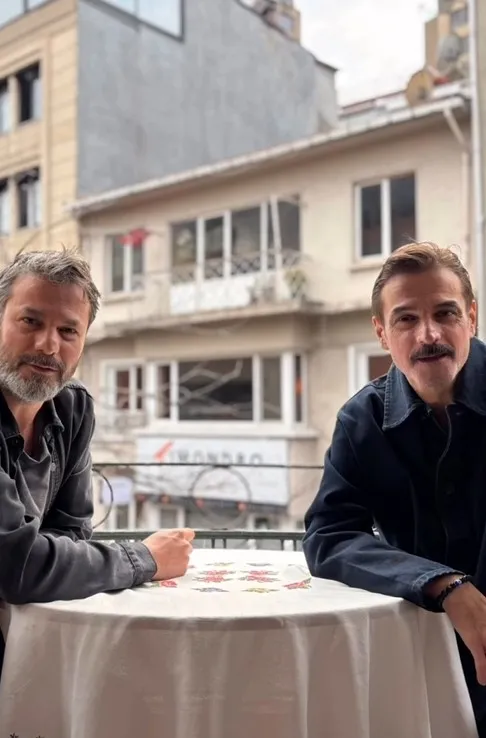 ufuk-ozkandan-kardesine-duygusal-tesekkur-zorlu-hastalik-surecindeki-sarsilmaz-gayretin-hikayesi-1772866145796.jpg Ufuk Özkan’dan kardeşine duygusal teşekkür! Zorlu hastalık sürecindeki sarsılmaz gayretin hikayesi-3