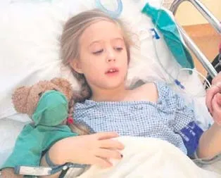 8 yaşında meme kanserine yakalandı