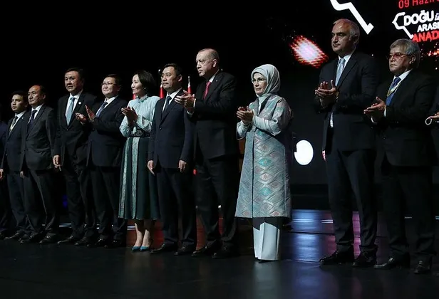 Son dakika: Başkan Erdoğan: "Fikir adamlarımız yeniden yükseliş için bize yol gösteriyor"-5
