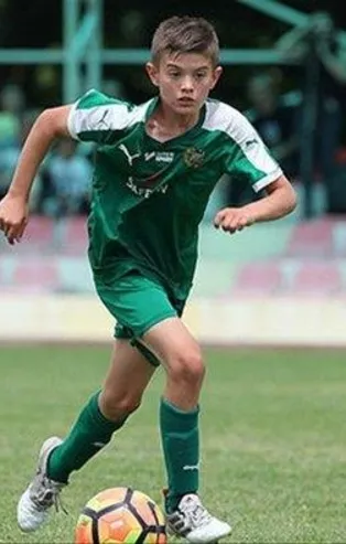 Fenerbahçe'den transfer bombası: Kanarya, Avrupa'nın peşinde koştuğu genç yıldız İsak Vural'la anlaştı