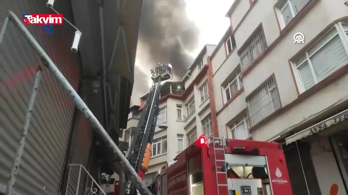 Fatih'te ayakkabı imalathanesinde yangın!