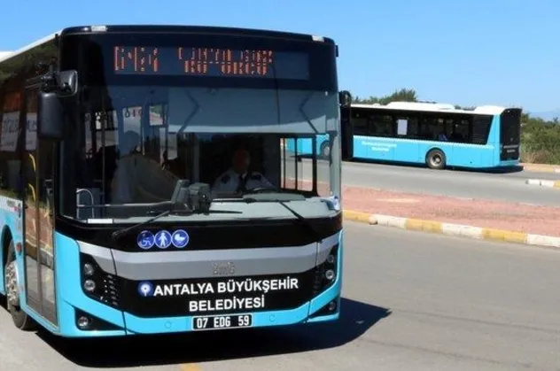 CHP'li Antalya Belediyesi'nden toplu taşımaya zam