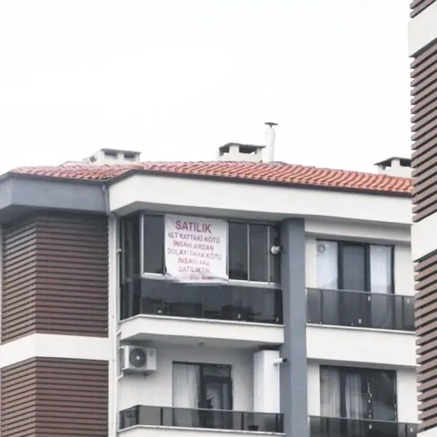 Skandal pankart artık yok