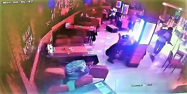 Eğlence mekanında can pazarı! Gözü dönmüş adam kız arkadaşının çalıştığı gazinoyu taradı-3