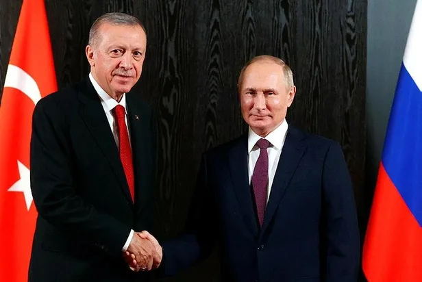 baskan-erdogan-ve-vladimir-putinin-kola-kola-toplantiya-gitmesi-sosyal-medyada-gundem-oldu-1663367485861.jpeg