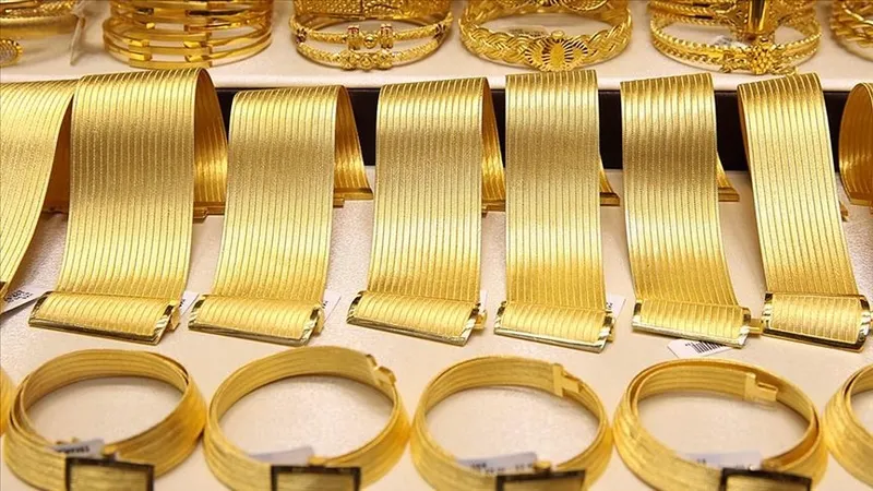 cumhuriyet-altini-ne-kadar-altin-fiyatlari-seyir-degistirdi-uzman-isim-acikladi-1728313697868.jpg İslam Memiş açıkladı: Bu seviyelerden alım... altın fiyatları seyir değiştirdi!-8