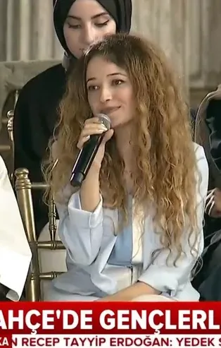 Başkan Erdoğan'ın isteğini kırmadı | Genç müzisyenden 'Gönül Dağı' jesti