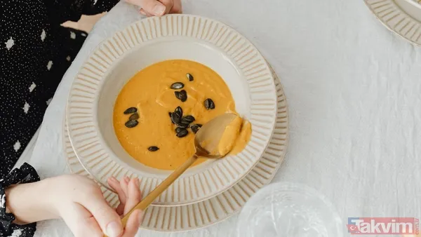 Tam mevsiminde şifa kaynağı! Balkabağı çorbasının faydaları saymakla bitmiyor... İşte pratik tarifi - 6