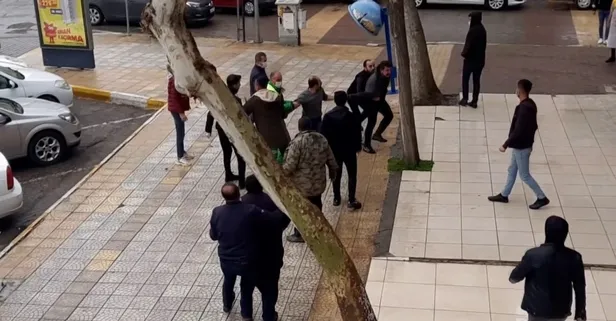 Müşteriye tekme tokat saldıran taksiciler bıçaklandı