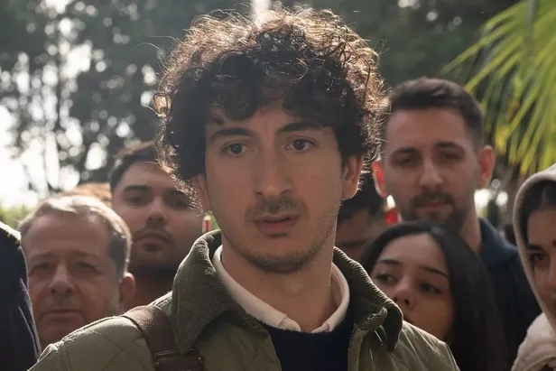 yargi-dizisinde-seyirciyi-ayaga-kaldiran-veda-karari-tasini-taragini-toplayip-gonderdiler-1700415581399.jpeg Yargı dizisinde seyirciyi dumur edecek veda kararı! Tasını tarağını toplayıp kadrodan çıkardılar-2