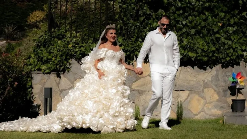 55-yasindaki-nuray-sayari-hamile-unlu-astrolog-ikiz-bebek-bekliyor-1777404610234.jpg 55 yaşındaki Nuray Sayarı hamile: Ünlü astrolog ikiz bebek bekliyor-2