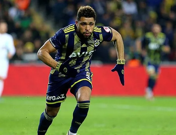 Fenerbahçe Simon Falette için masada