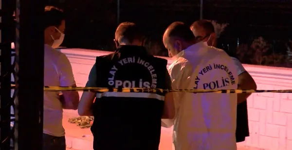 ankara-mamakta-eski-es-dehseti-karisini-oldurdu-sevgilisi-ve-kizini-yaralayip-intihara-kalkisti-1630380121010.jpg Ankara Mamak'ta eski eş dehşeti! Karısını öldürdü sevgilisi ve kızını yaralayıp intihara kalkıştı-12