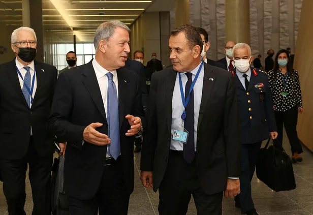 Milli Savunma Bakanı Akar, Yunanistan Savunma Bakanı Panagiotopoulos ile görüştü-2