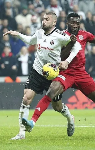 Beşiktaş’tan penaltı Sivas’tan kırmızı isyanı