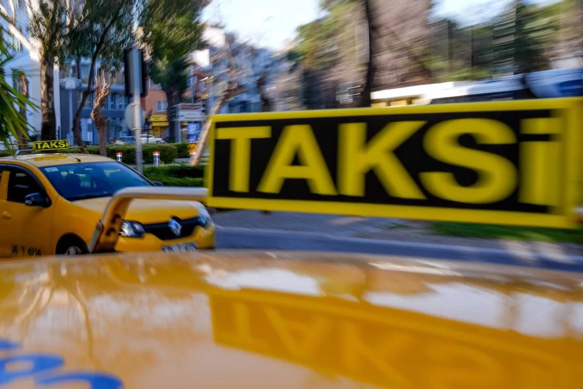 istanbulda-taksi-cilesine-singapur-asisi-kademeli-olarak-hayata-geciyor-1782206551495.jpeg İstanbul'da taksi çilesine Singapur modeli: Kademeli olarak hayata geçiyor | Ekstra komisyona son-2