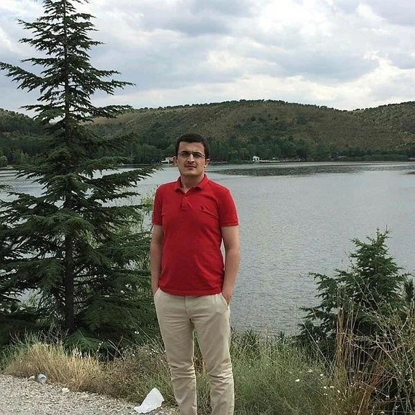 sivasta-apartmanin-terasindan-dusen-hakim-hayatini-kaybetti-1576170845309.jpeg Sivas'ta apartmanın terasından düşen hakim hayatını kaybetti-2