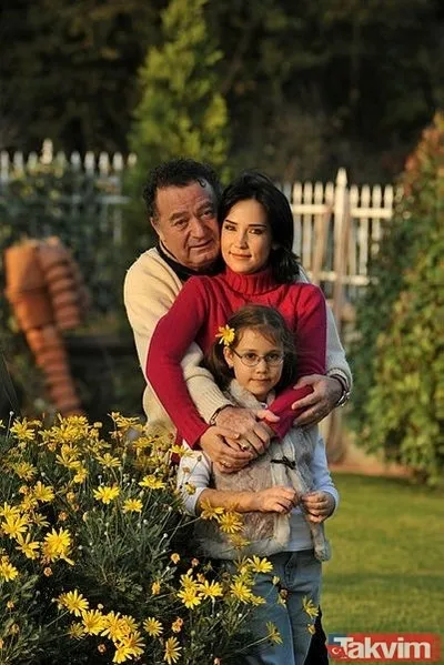 Kayahan'ın güzeller güzeli kızı Aslı Gönül'e bakın yüksek fizik mühendisi oldu! Dünyanın en köklü üniversitesinden mezun oldu! - 3