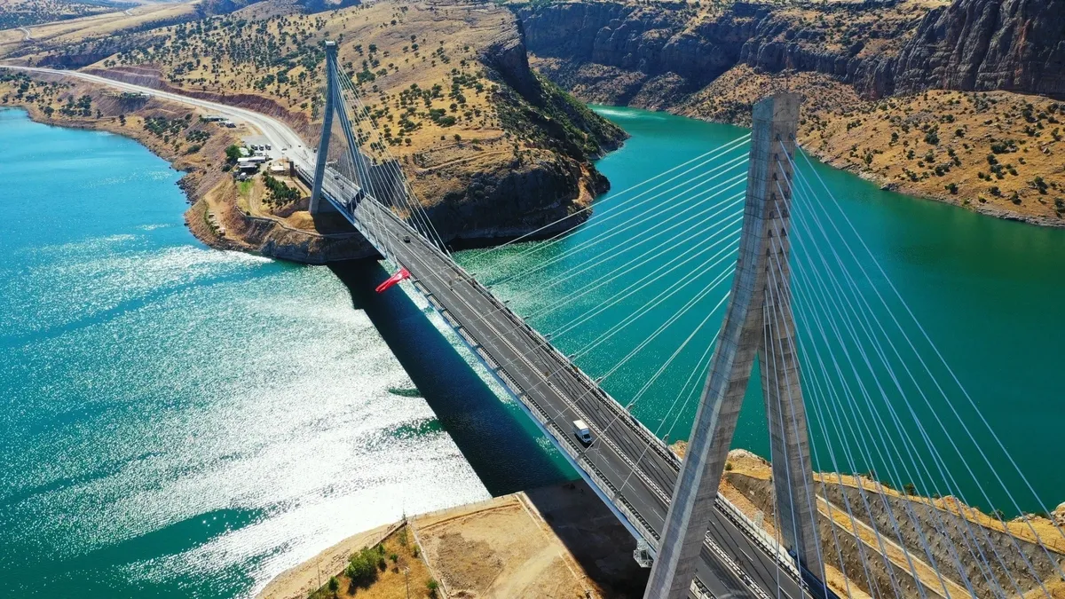 1779354059154.jpeg Nissibi Köprüsü'nde 5.9 milyarlık tasarruf: Hem yakıttan hem nakitten-3