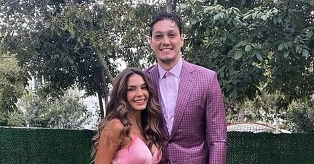 Ebru Şahin ve Cedi Osman'ın tatil rotası Çeşme! Denizde romantik anlar