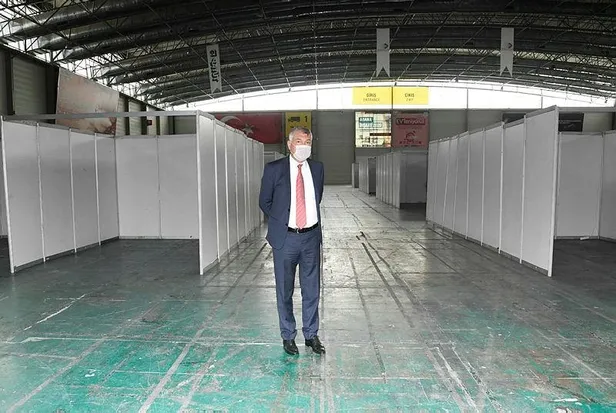 CHP'li Zeydan Karalar'ın sözde hastane şovu yarım kaldı: Bir hasta bile gelmedi kapıya kilit vuruldu-1