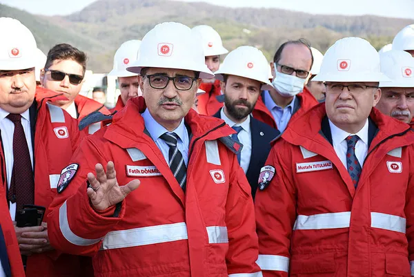 1649566194998.jpg Denizin 2 bin metre dibinde doğalgaz operasyonu! Türkiye için milat niteliğinde-3