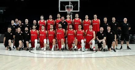 12 Dev Adam şampiyon