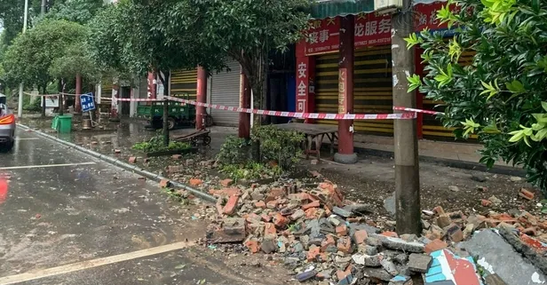 Çin'de 6 şiddetinde deprem: 3 ölü, 60 yaralı