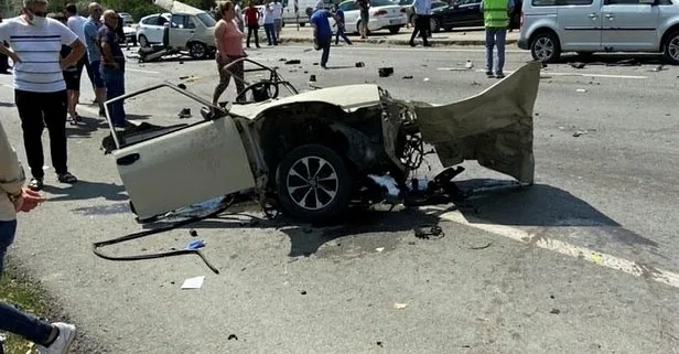 Ankara’da zincirleme trafik kazası: Bir otomobil ikiye bölündü, 10 yaralı Ankara Şehir Hastanesine kaldırıldı