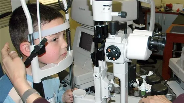 goz-iltihaplanmasinin-anahtari-goz-taramasi-uzmanlar-cocukluktan-itibaren-goz-taramasini-oneriyor-1665618860705.jpeg Göz iltihaplanmasının anahtarı göz taraması! Uzmanlar çocukluktan itibaren göz taramasını öneriyor-3