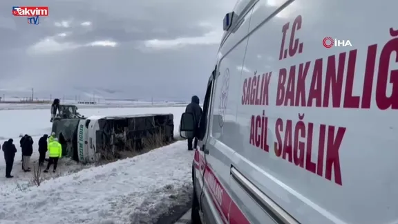 SON DAKİKA OTOBÜS KAZASI! Kars Selim'de yolcu otobüsü devrildi!