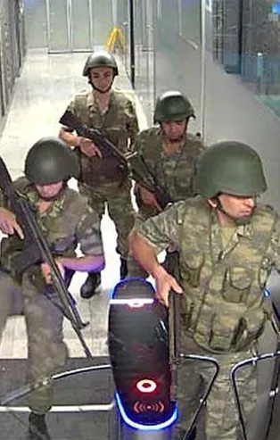 FETÖ’nün 15 Temmuz darbe girişimi sırasında TRT ve Digiturk'ü işgal eden askeri öğrenciler hakkında flaş karar