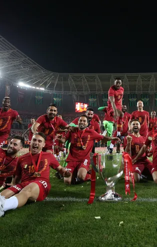 G.Saray yönetimi kesenin ağzını açtı