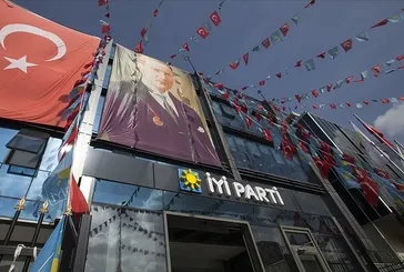 İYİ Parti'de istifalar sürüyor!