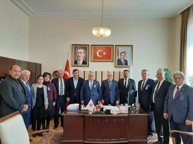 chp-grup-baskanvekili-engin-ozkoctan-muhtarlara-hakaret-1648927540021.jpeg