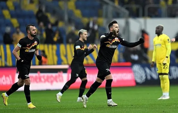 ankaragucu-evinde-kayserisporu-2-1-ile-gecti-1673190444238.jpeg