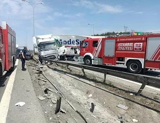 TEM’de zincirleme kaza! 6 araç birbirine girdi trafik kilit