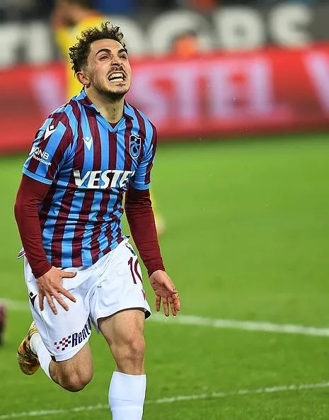 son-dakika-trabzonspor-hatayspor-karsisinda-galip-geldi-1660336086868.jpg