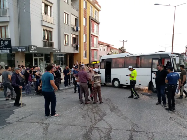 Sahibi kazada yaralanan köpek zor sakinleştirildi-2