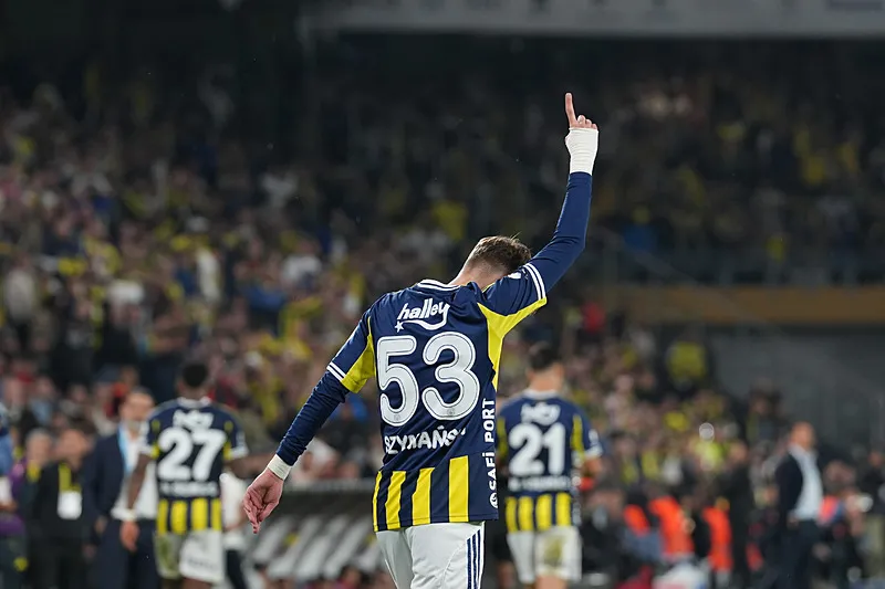 Fenerbahçe ve Galatasaray'ın yıldız futbolcu için transfer savaşı! - 6