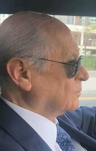 MHP Lideri Bahçeli 'Aziz İstanbul' şarkısı eşliğinde Ankara'yı turladı