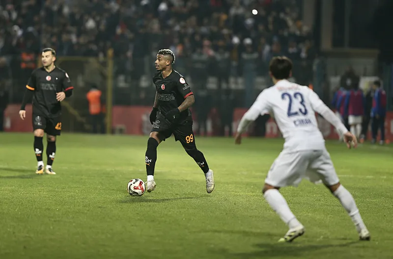 Galatasaray Kayserispor'u ağırlıyor! Buruk'tan sürpriz tercih - 5