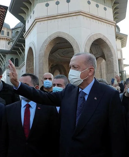 Başkan Erdoğan, cuma namazını Taksim Camisi'nde kıldı-2