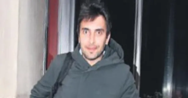 Ulaş Tuna Astepe sevgilisi Cansu Baydar ile köpeklerini sevmeye çalışan iki kişi yüzünden tartıştı