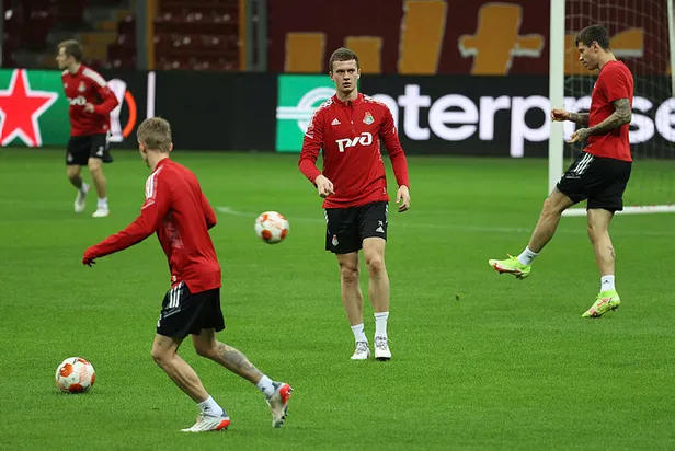 galatasaray-lokomotiv-moskova-canli-mac-izle-galatasaray-moskova-maci-exxen-canli-izle-bedava-kesintisiz-sifresiz-1636046863917.jpg Galatasaray - Lokomotiv Moskova maç sonucu! Galatasaray - Moskova maçı kaç kaç bitti? Galatasaray Avrupa Ligi puan durumu!-4