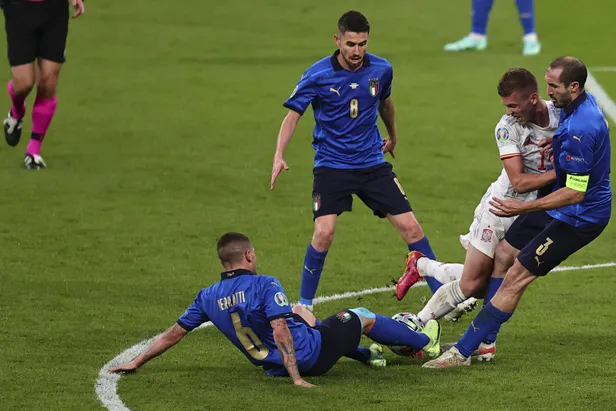 euro-2020-finali-ne-zaman-hangi-tarihte-nerede-oynanacak-geri-sayim-euro-2020-finalistleri-kimler-oldu-1625687471041.jpg EURO 2020 finali ne zaman, hangi tarihte, nerede oynanacak? Geri sayım: EURO 2020 finalistleri kimler oldu?-2