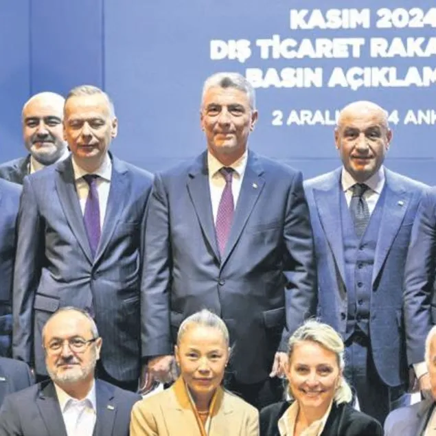 Dış ticaret açığı 30 milyar dolar azaldı