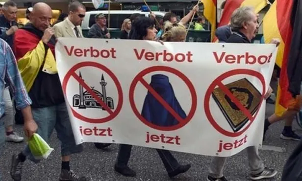 alman-hukumetinden-islamofobi-ve-ayrimcilik-itirafi-muslumanlar-iki-kat-fazla-irkciliga-maruz-kaliyor-1670444572424.jpeg Alman hükümetinden İslamofobi ve ayrımcılık itirafı: Müslümanlar iki kat fazla ırkçılığa maruz kalıyor-6