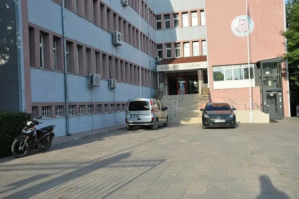 cinayeti-aydinlatan-mesaj-kayip-ilani-verdigi-esini-bogup-gomdugu-ortaya-cikti-1631631031106.jpeg Cinayeti aydınlatan mesaj! Kayıp ilanı verdiği eşini boğup gömdüğü ortaya çıktı-4