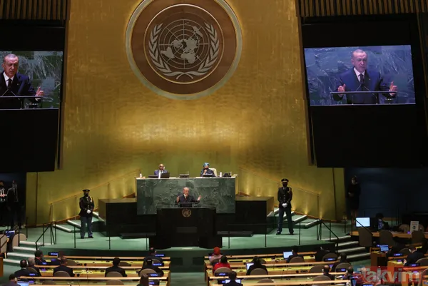 Dünya, Başkan Recep Tayyip Erdoğan'ı izledi! İşte BM'deki tarihi konuşmadan kareler... - 8